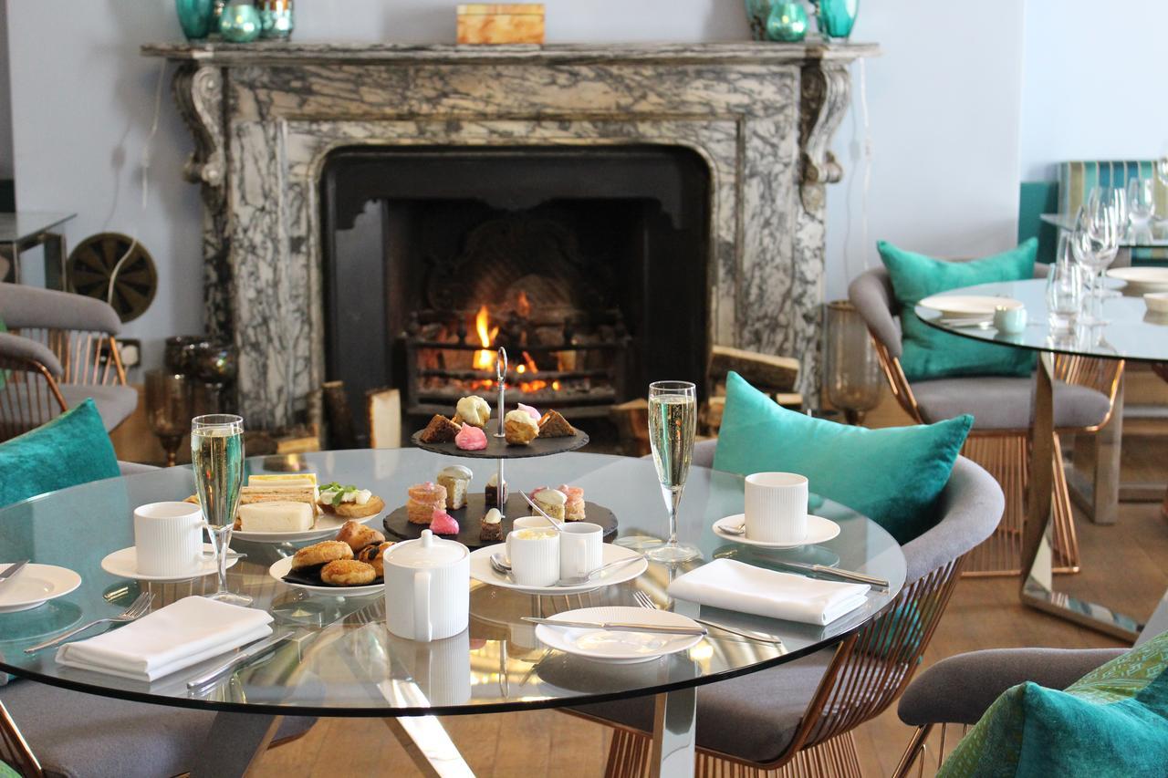 Haigh Hall Hotel Уигън Екстериор снимка