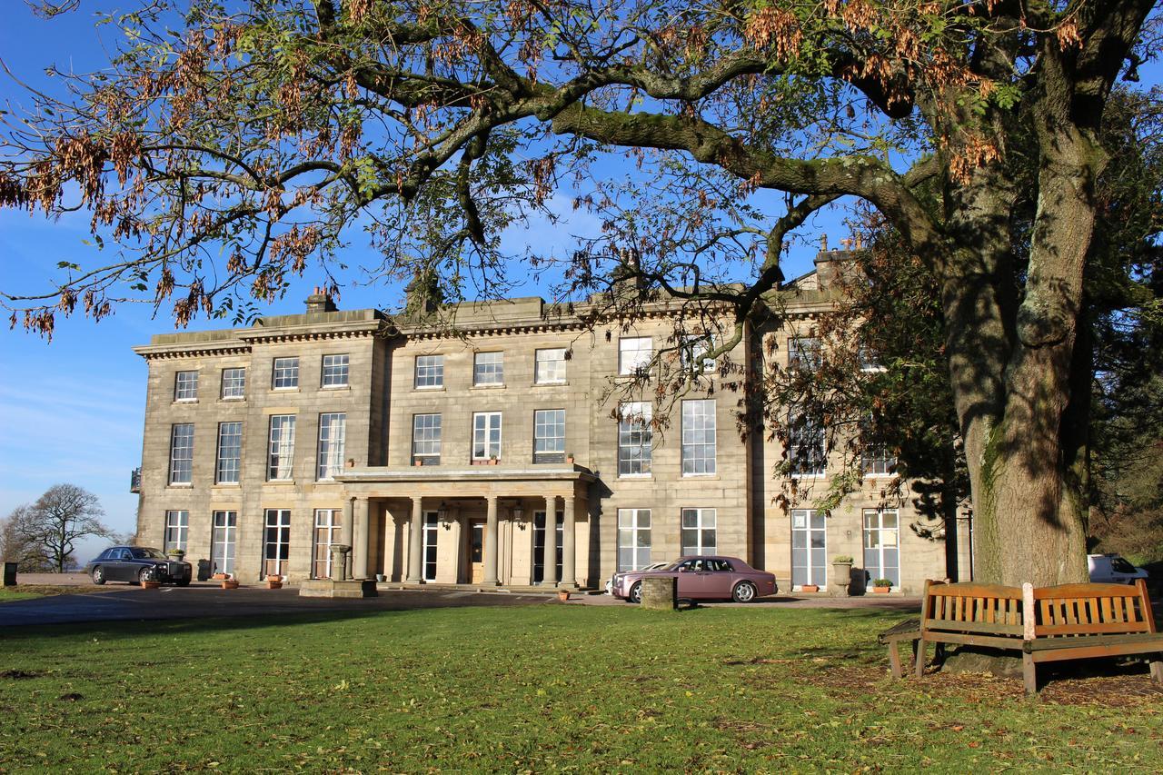 Haigh Hall Hotel Уигън Екстериор снимка