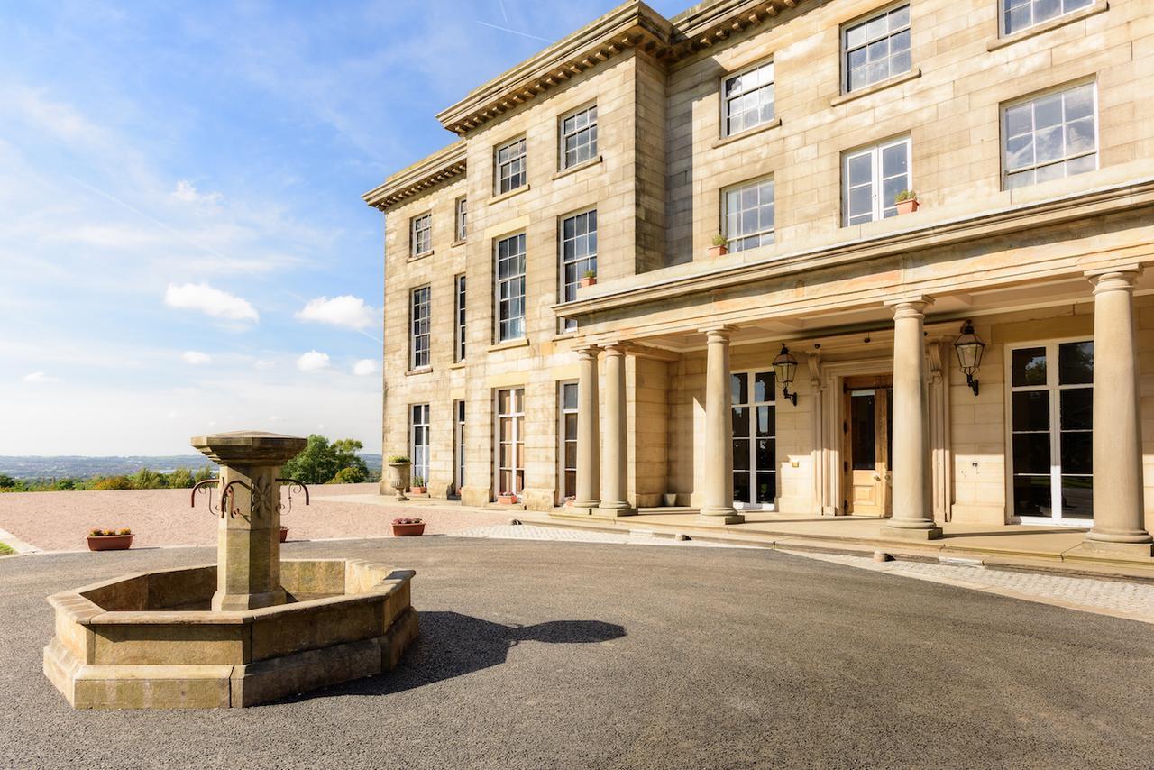 Haigh Hall Hotel Уигън Екстериор снимка